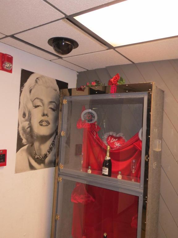 Hollywood Inn & Suites Gurnee Dış mekan fotoğraf